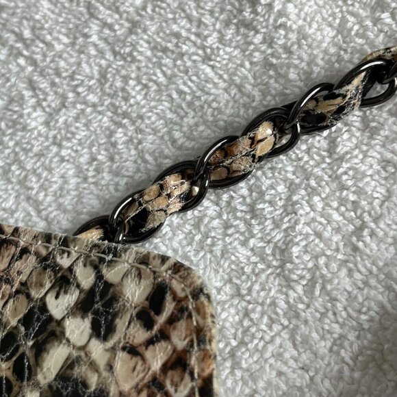 Sondra Roberts Squared Snakeskin Envelope Back Chin Strap Purse 10" x 7" - Picture 8 of 12